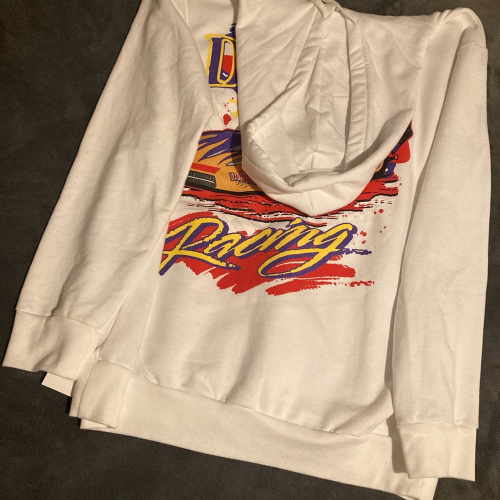 Doritos Hoodie. Size M NWT. - Picture 4 of 5